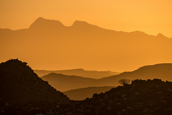 Sonnenuntergang / Doro Nawas (Namibia)