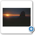 Monument Valley - Sonnenaufgang - hinter East Mitten Butte